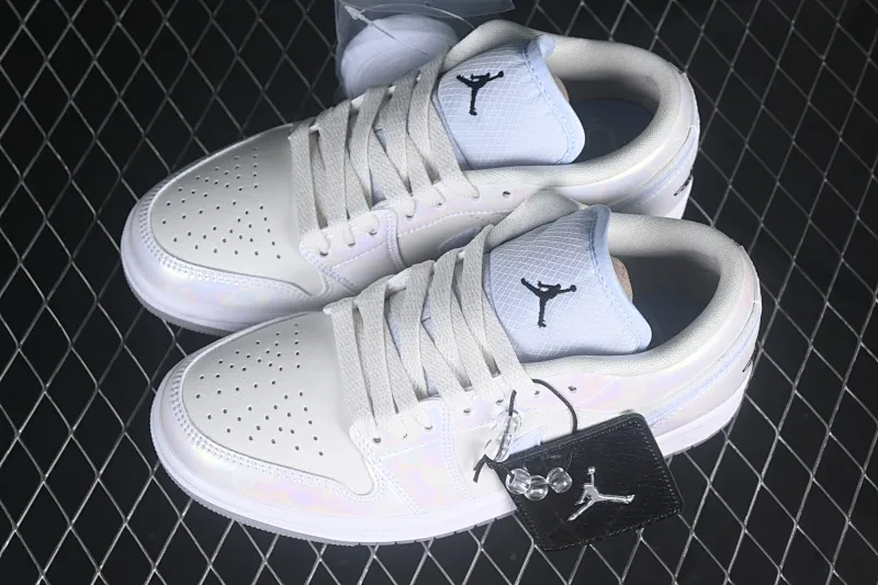 All Categories Air Jordan Jordan Series Basketball Shoes Air Jordan 1 Low Air Jordan 1 Low "Year of the Snake 2025" AJ1 Joe 1 Beige Symphony Pearlescent Low-top Cultural Basketball Shoes HF4080-001